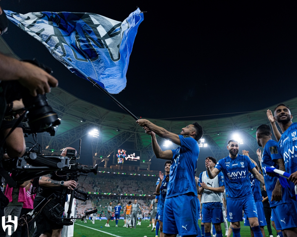 تفاصيل مفاوضات الهلال لضم نجم إنتر ميلان أتشيربي