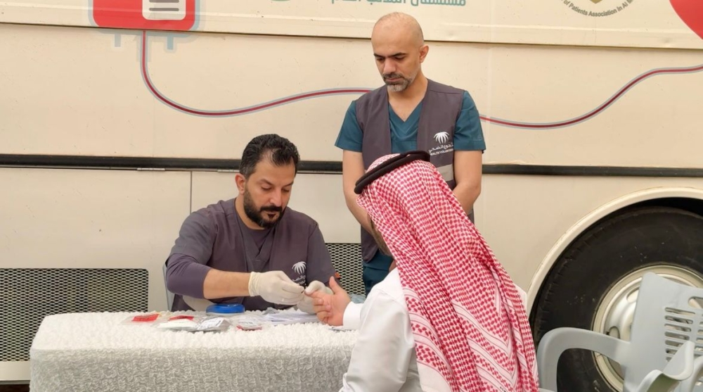 تجمع القصيم الصحي في مهرجان واحة المانعية: رعاية وتبرع