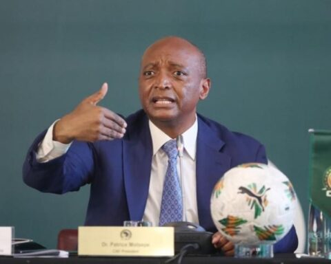 كاف يحترم قرار المحكمة الرياضية في أزمة نهائي السنغال والمغرب