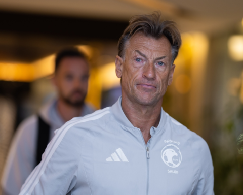 أزمة المنتخب السعودي: انتقادات رينارد تشعل غرفة الملابس