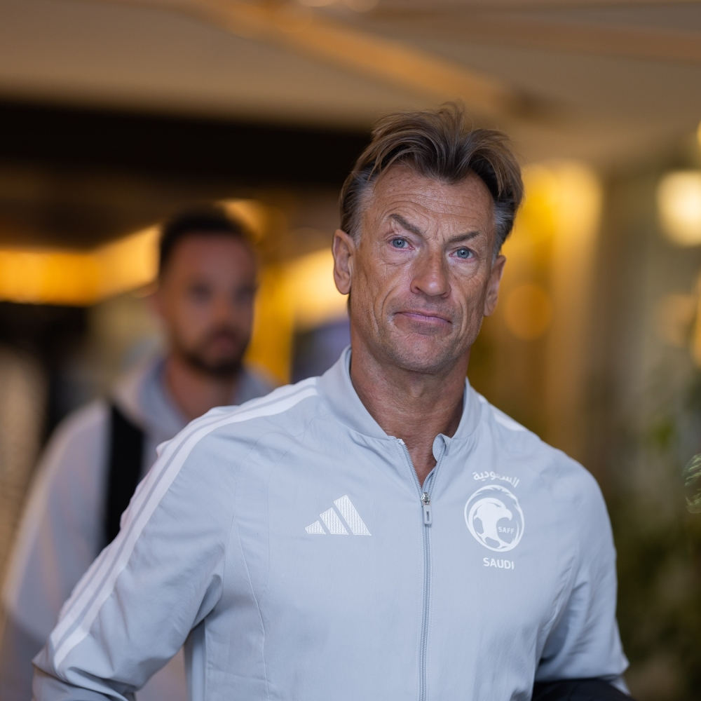 أزمة المنتخب السعودي: انتقادات رينارد تشعل غرفة الملابس