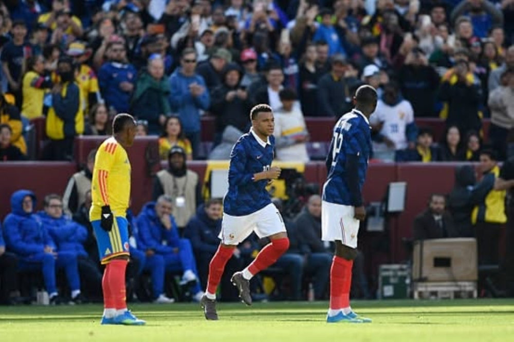 فوز فرنسا على كولومبيا ودياً 3-1 | تألق دويه وتورام