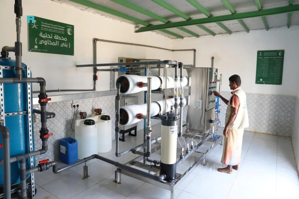 جهود مركز الملك سلمان للإغاثة تضخ 54 مليون لتر ماء باليمن