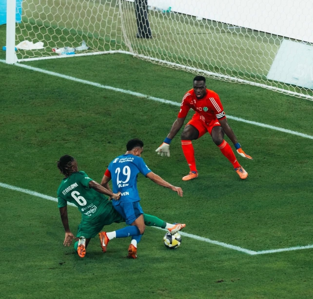 إصابة نجم الأهلي تبعده عن معسكر المنتخب الفرنسي