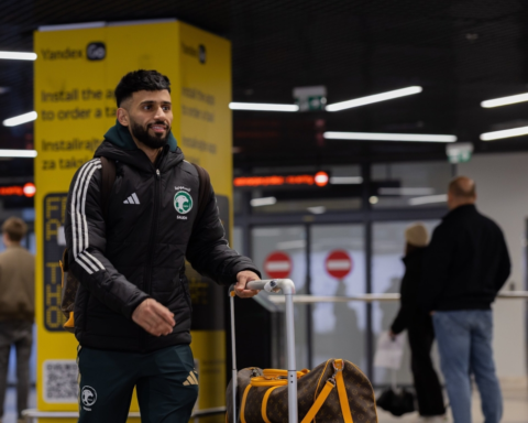 تفاصيل وتأثير إصابة سلطان مندش مع الأخضر قبل لقاء صربيا