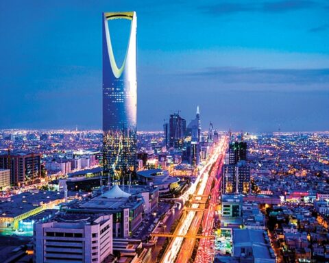 جامعة الرياض للفنون: موعد التقديم، البرامج الأكاديمية والمنح