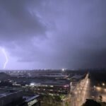 أمطار رعدية وسيول تضرب السعودية اليوم الثلاثاء