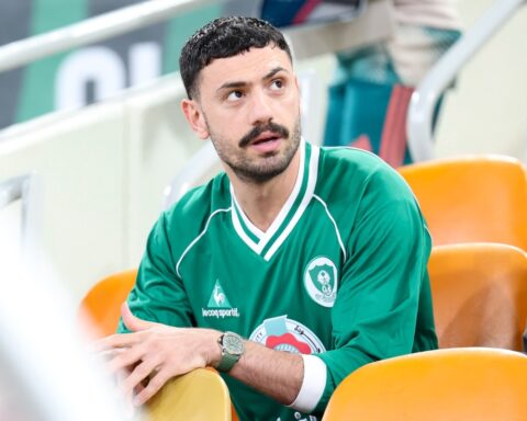 كيف دعم ديميرال لاعب الأهلي منتخب تركيا رغم غيابه؟