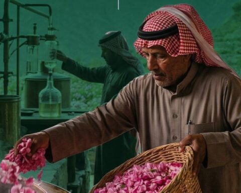 مشاريع ريف السعودية: تطوير إنتاج الورد ودعم مزارعي جازان