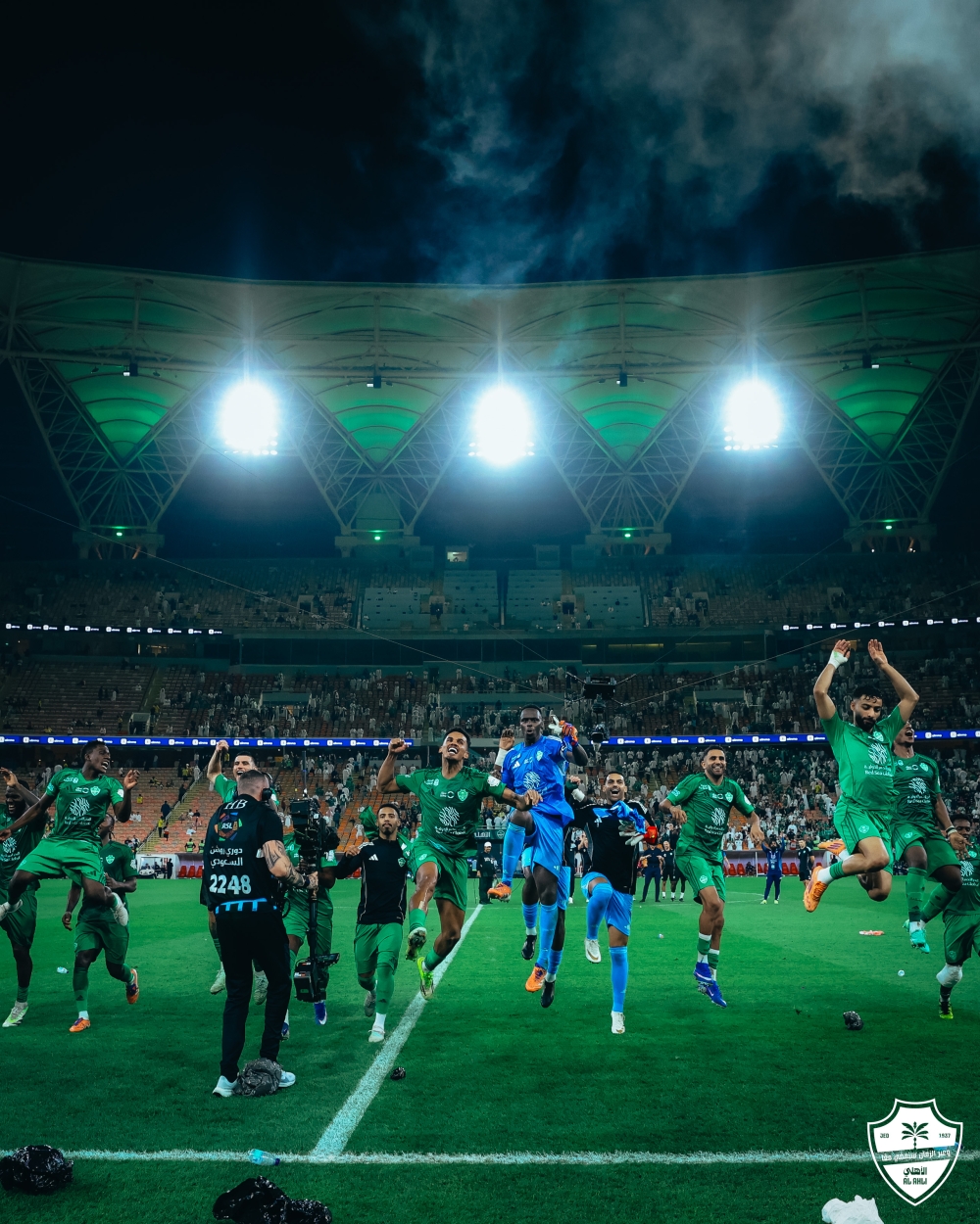 النادي الأهلي السعودي: موسم استثنائي ومنافسة على الألقاب