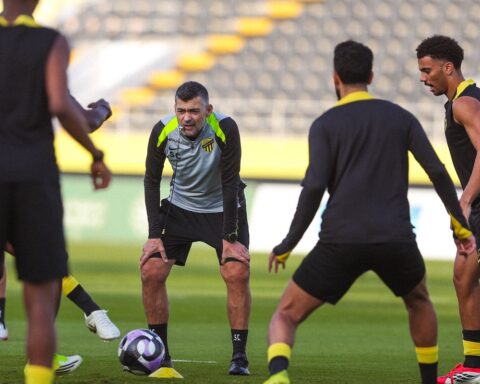 خطة كونسيسياو قبل مباراة الاتحاد والحزم في دوري روشن