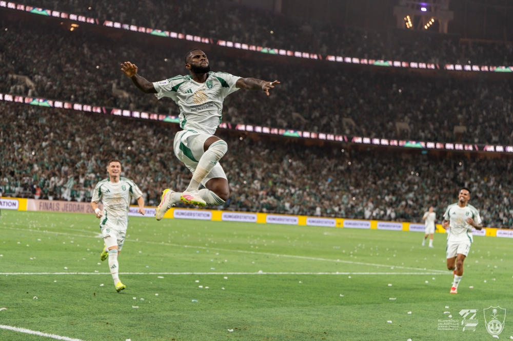 تفاصيل وقرار تجديد عقد فرانك كيسيه مع الأهلي السعودي