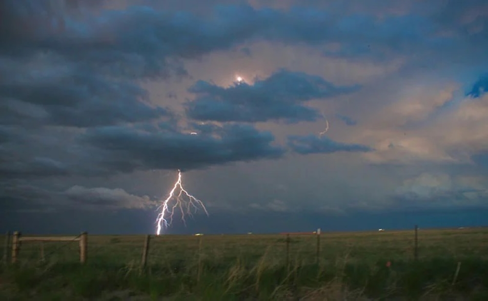 استمرار هطول الأمطار الرعدية في السعودية حتى الخميس المقبل