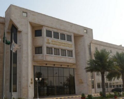 المتقدمة للبتروكيماويات تبرم صفقة مبادلة أسهم مع إس كي غاز