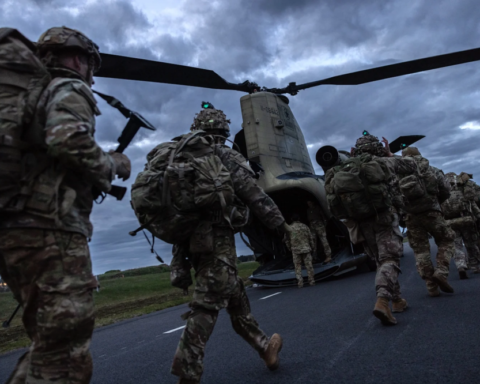 دور حلف الناتو يقتصر على أمن أوروبا ويرفض التدخل بهرمز