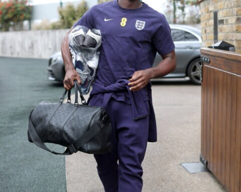 مارك غيهي يدعو للتكاتف بعد خسارة إنكلترا أمام اليابان