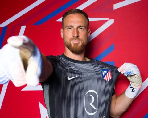 تفاصيل اقتراب يان أوبلاك من الانتقال إلى الدوري السعودي