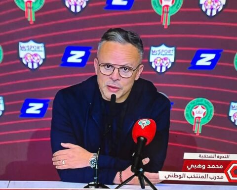 مدرب منتخب المغرب يركز على المونديال ويتجاوز أزمة إفريقيا