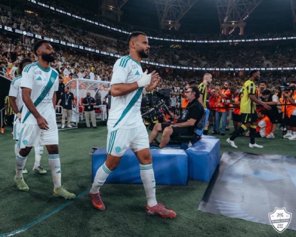 تفاصيل موقف علي مجرشي من مباراة الأهلي وضمك القادمة