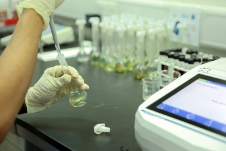 بدء تخصيص مختبرات سلامة الغذاء في 5 أمانات سعودية