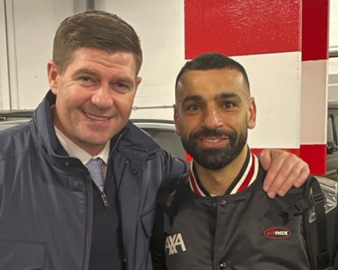 أسرار وتفاصيل رحيل محمد صلاح عن ليفربول ونصيحة جيرارد