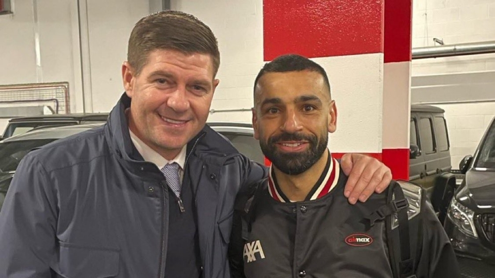 أسرار وتفاصيل رحيل محمد صلاح عن ليفربول ونصيحة جيرارد