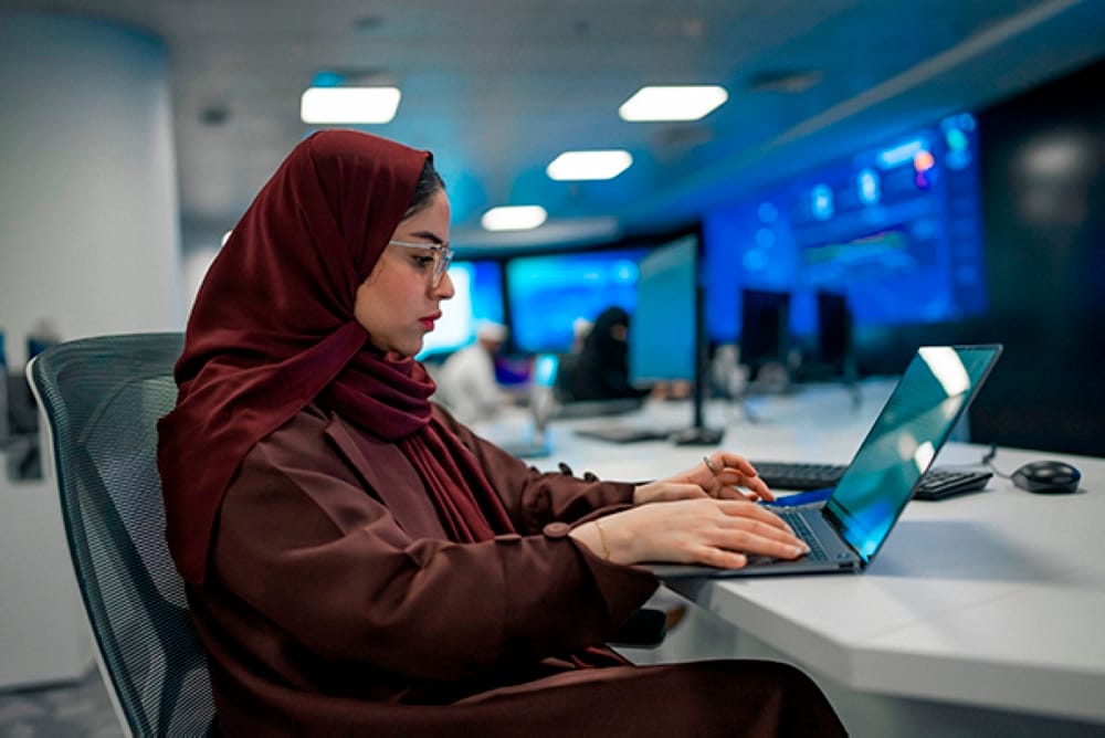 سدايا تطلق استطلاعاً حول سياسة الذكاء الاصطناعي