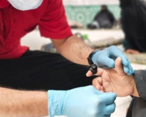 جهود الهلال الأحمر السعودي في مكة والمدينة خلال رمضان