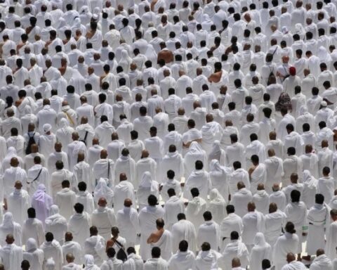 توجيهات الشؤون الدينية إلى قاصدي الحرمين الشريفين ليوم الجمعة