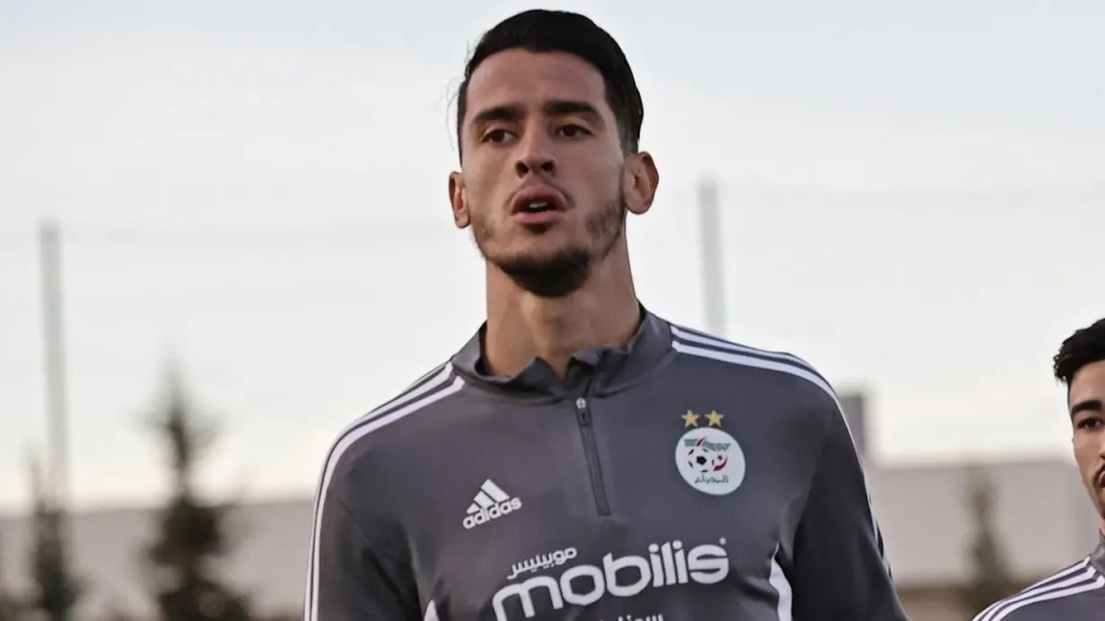 نادي الاتفاق السعودي يستهدف ضم المدافع زين الدين بلعيد