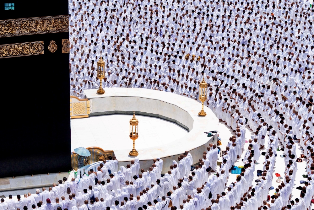 أهمية الالتزام بـ آداب يوم الجمعة في الحرمين الشريفين