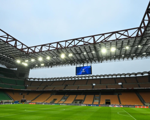 إيطاليا مهددة بخسارة استضافة أوروبا 2032 | تحذير ويفا