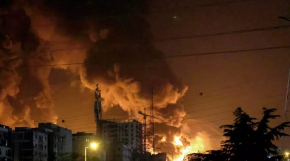 تفاصيل اندلاع حريق قرب مطار مشهد وتأثيره على إيران